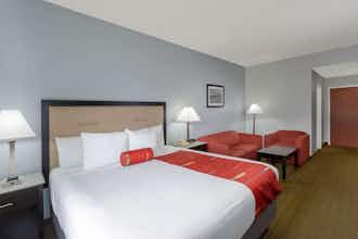 Hotel Days Inn & Suites by Wyndham Lakeland photo 3