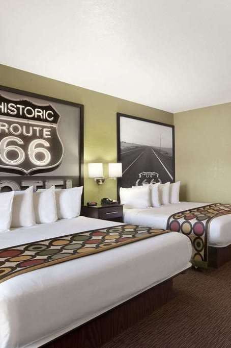 Hotel Super 8 by Wyndham NAU/Downtown Conference Center photo 3