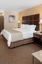 Hotel Wyndham Riverfront Little Rock photo 2