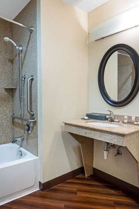 Hotel La Quinta Inn & Suites by Wyndham Auburn photo 5