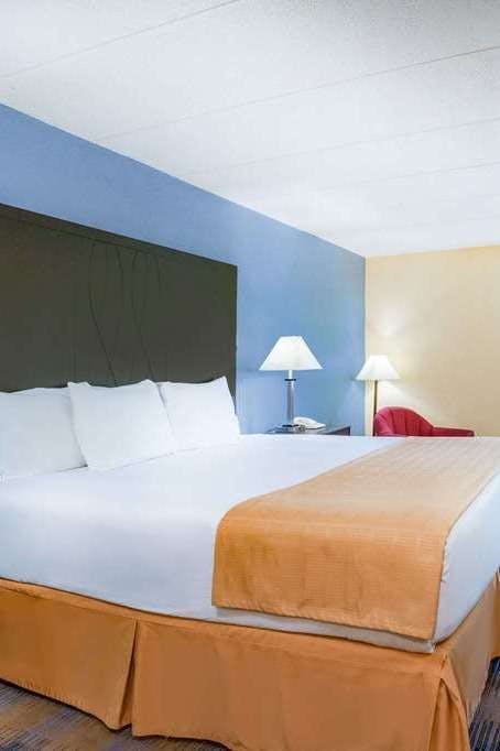 Hotel Days Inn by Wyndham Wilkes Barre photo 1