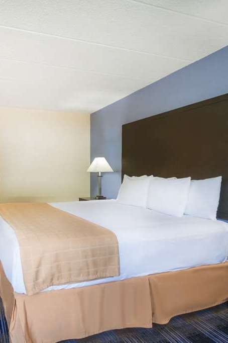 Hotel Days Inn by Wyndham Wilkes Barre photo 2