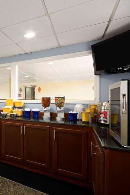 Hotel Days Inn Jacksonville NC photo 5