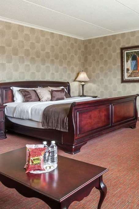 Hotel Ramada Fredericton photo 2