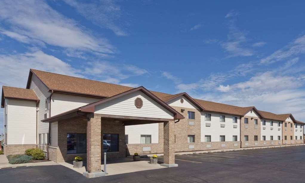 Super 8 by Wyndham Rochelle