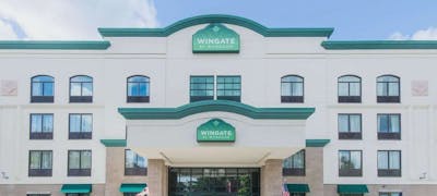 Wingate Niagara Falls