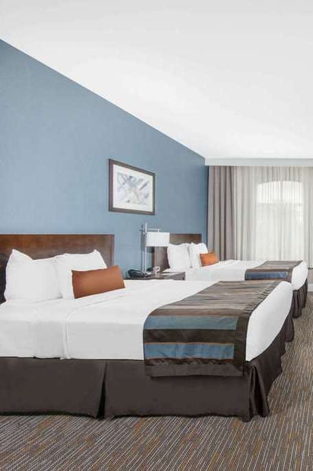 Hotel Wingate by Wyndham Niagara Falls photo 3