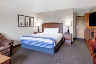 Hotel AmericInn Hotel Suites Dicki photo 1