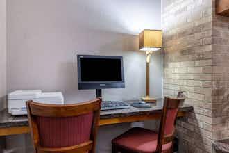 Hotel AmericInn Hotel Suites Dicki photo 5
