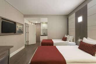 Hotel Ramada Istanbul Bayrampasa photo 2