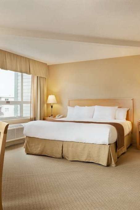 Hotel Ramada by Wyndham Nanaimo photo 1