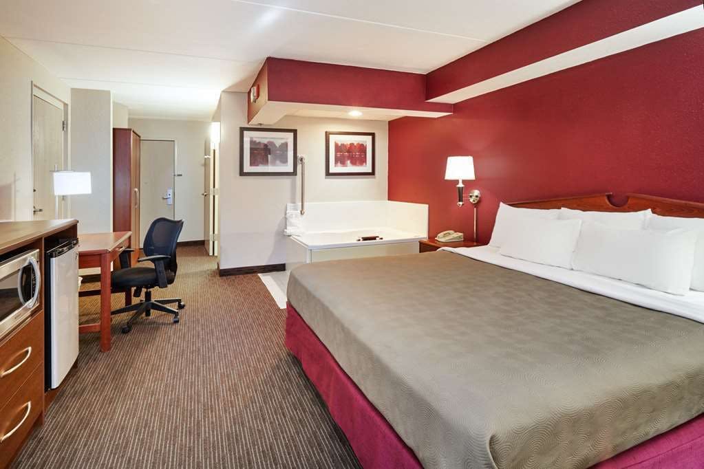 Hotel AmericInn Douglas photo 3