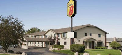 Super 8 Alexandria MN