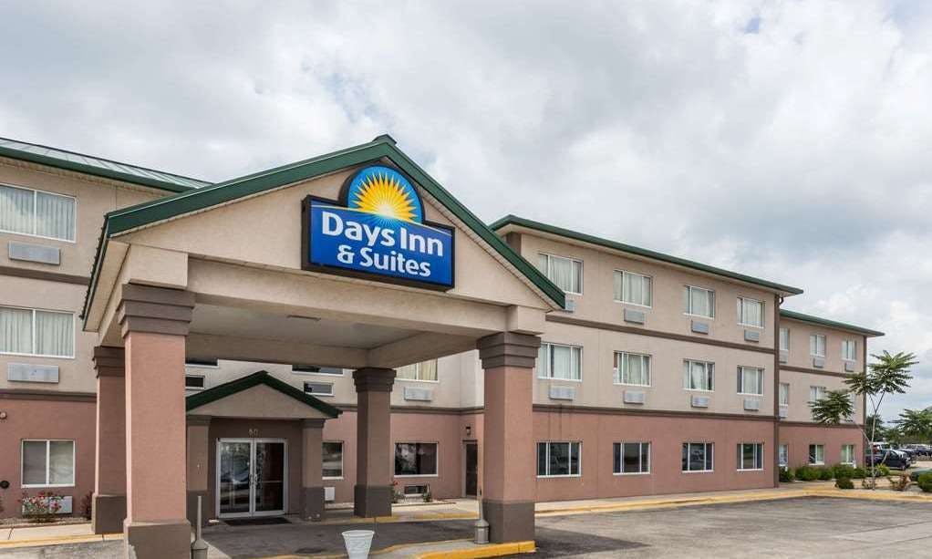 Days Inn & Suites by Wyndham Morris/I-80