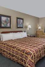 Hotel Days Inn & Suites by Wyndham Morris/I-80 photo 1