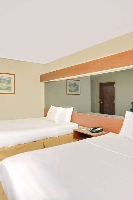 Hotel Microtel Inn & Suites by Wyndham Augusta Riverwatch photo 3