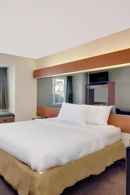 Hotel Microtel Inn & Suites by Wyndham Augusta Riverwatch photo 1