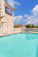 Hotel Microtel Inn & Suites by Wyndham Augusta Riverwatch photo 4