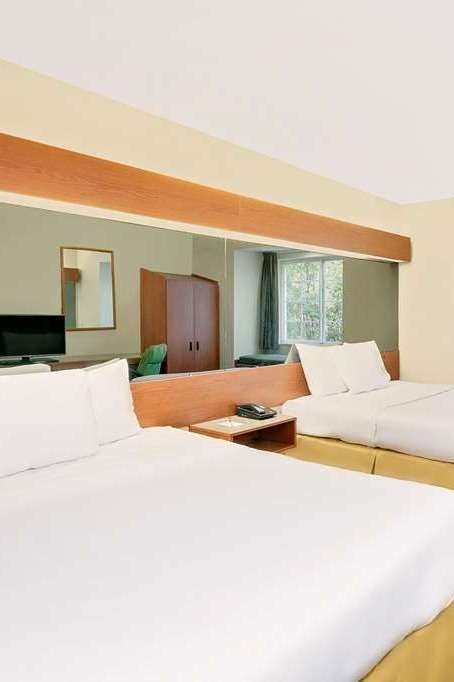 Hotel Microtel Inn & Suites by Wyndham Augusta Riverwatch photo 2