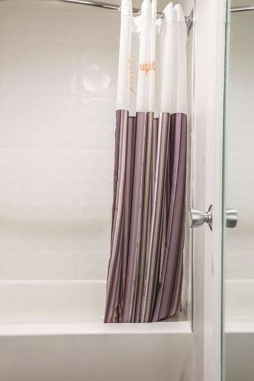 Hotel La Quinta Inn Ste Hartford Apt photo 3