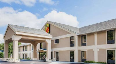 Super 8 by Wyndham Erwin