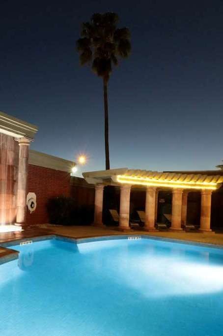 Hotel Wyndham Garden McAllen at La Plaza Mall photo 4