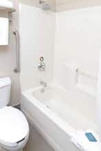 Hotel Wyndham Garden McAllen at La Plaza Mall photo 5