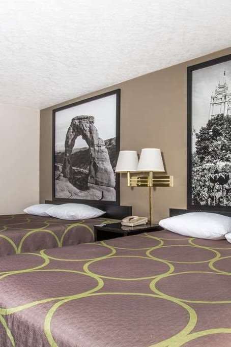 Hotel Super 8 Logan photo 2