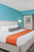 Hotel Howard Johnson Inn Mystic photo 1