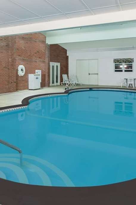 Hotel Howard Johnson by Wyndham Mystic photo 4