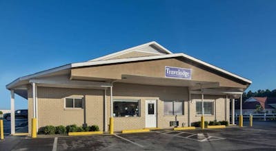 Travelodge by Wyndham Orangeburg