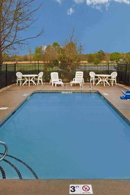 Hotel Super 8 by Wyndham Greenville photo 3