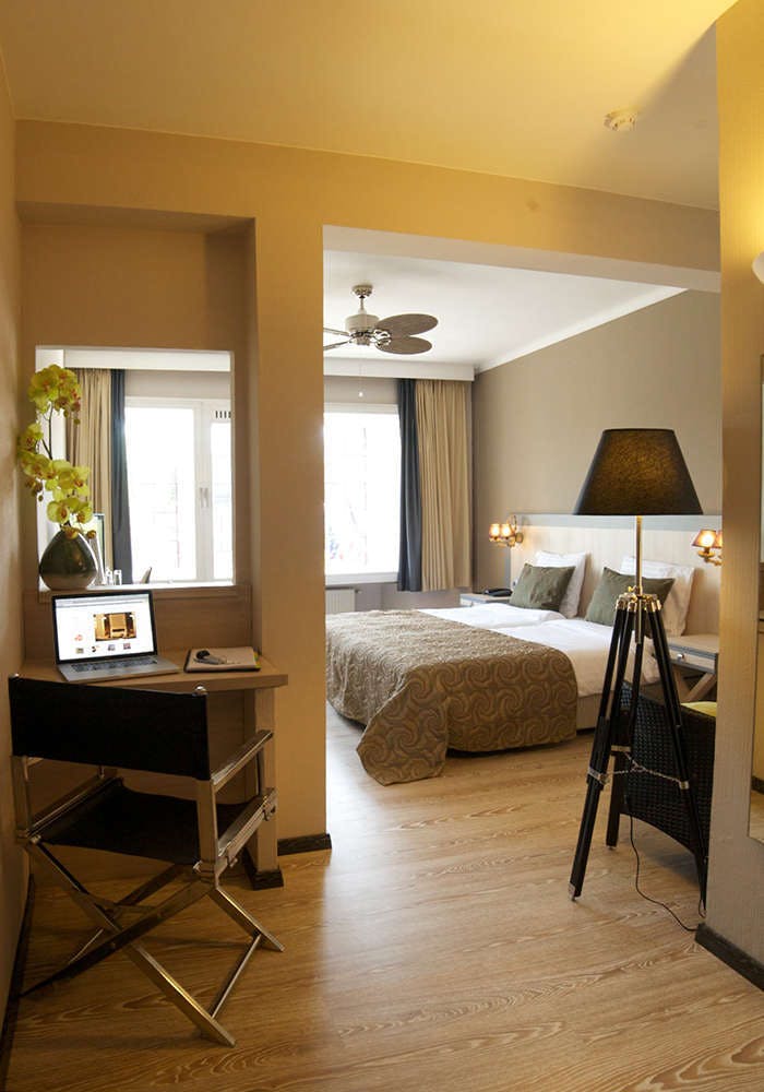 Hotel Floris Karos photo 2