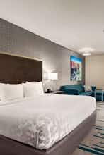 Hotel La Quinta Inn & Suites by Wyndham Clovis CA photo 1