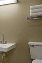 Hotel Super 8 by Wyndham Tupelo Airport photo 4