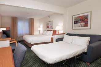 Hotel Baymont Coon Rapids photo 1