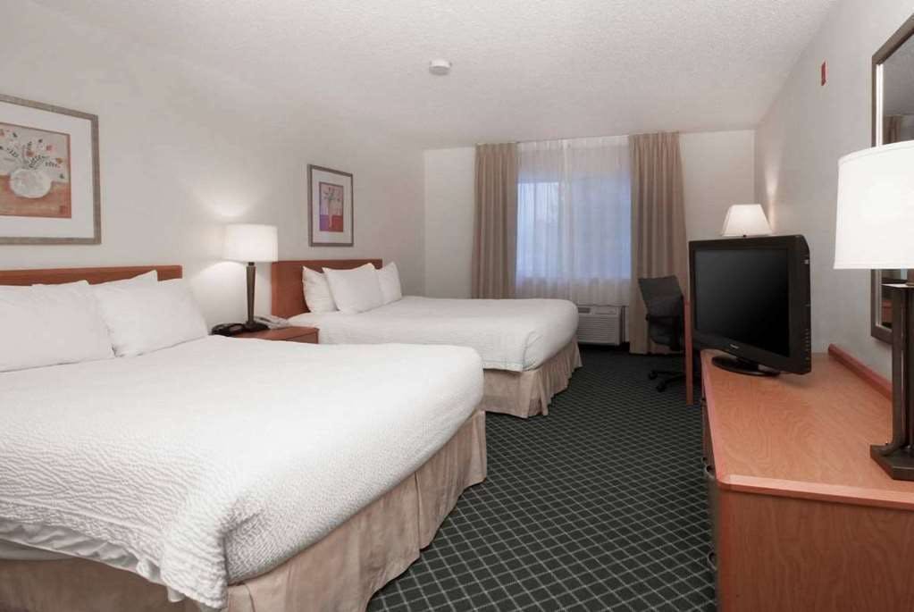 Hotel Baymont by Wyndham Coon Rapids photo 4