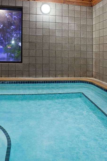 Hotel AmericInn by Wyndham Coon Rapids photo 4