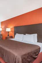 Hotel AmericInn Coon Rapids photo 1