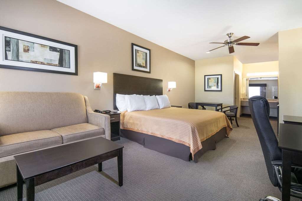 Hotel Days Inn Baytown East photo 5