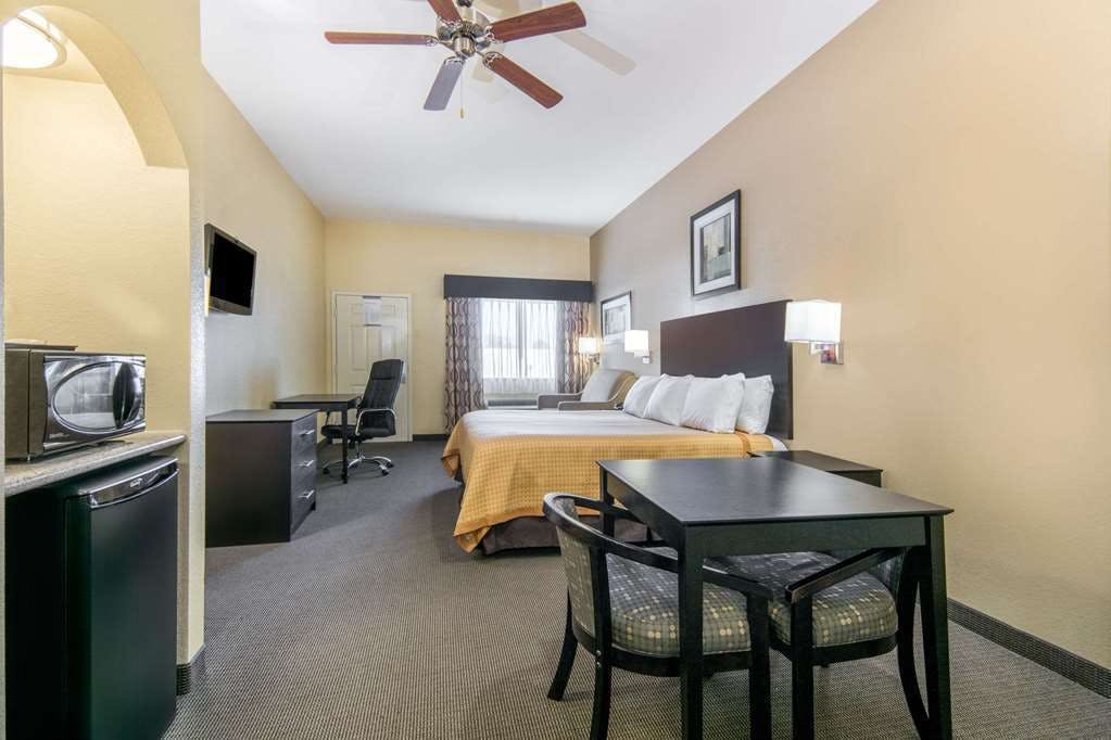 Hotel Days Inn Baytown East photo 4