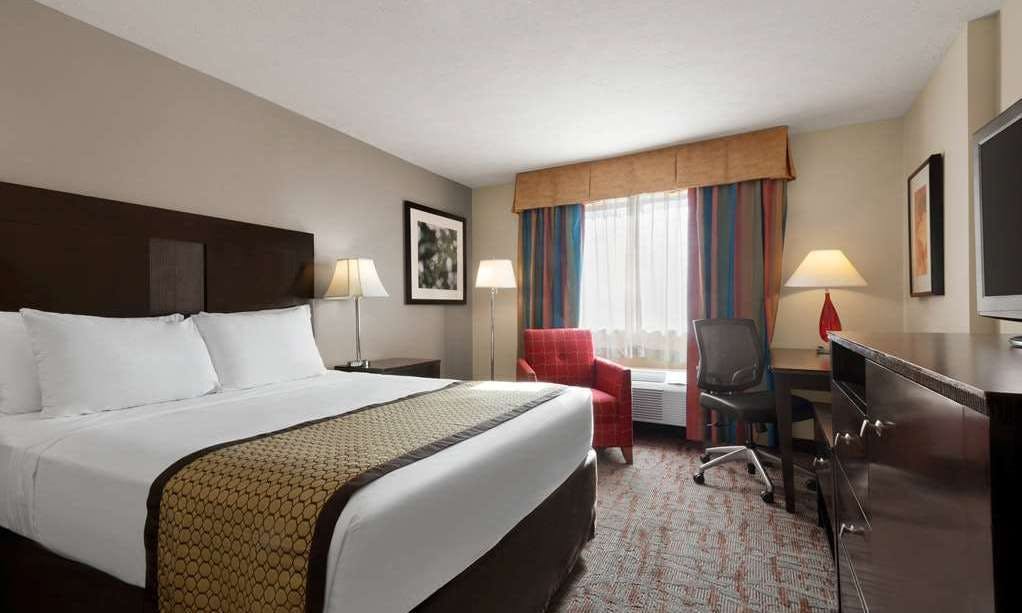 Baymont by Wyndham Belleville Airport Area