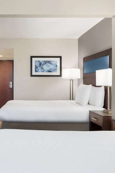 Hotel Wingate by Wyndham Southport photo 3