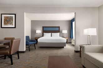 Hotel Wingate by Wyndham Southport photo 1
