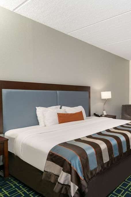 Hotel Wingate by Wyndham Fletcher at Asheville Airport photo 1