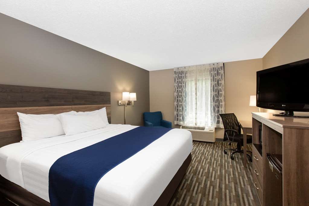 Hotel Days Inn & Suites by Wyndham Wisconsin Dells photo 5