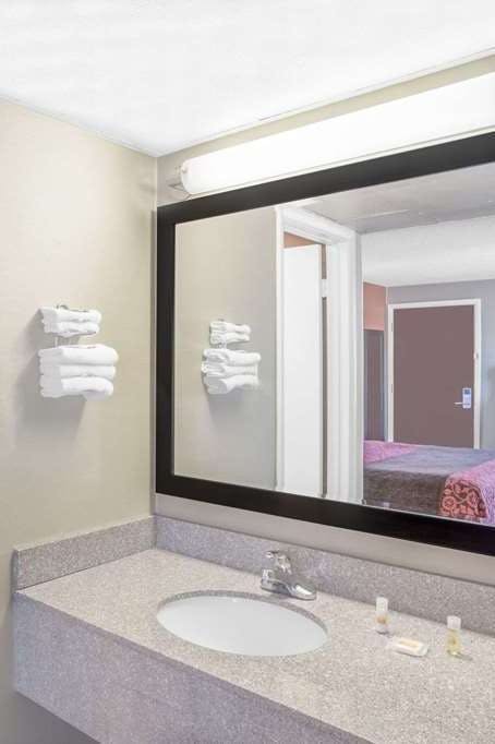 Hotel Days Inn by Wyndham Elko photo 5