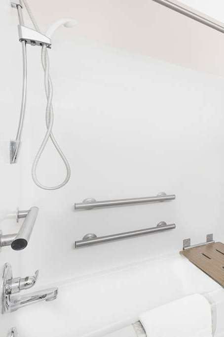 Hotel Microtel Inn & Suites by Wyndham Colfax/Newton photo 3