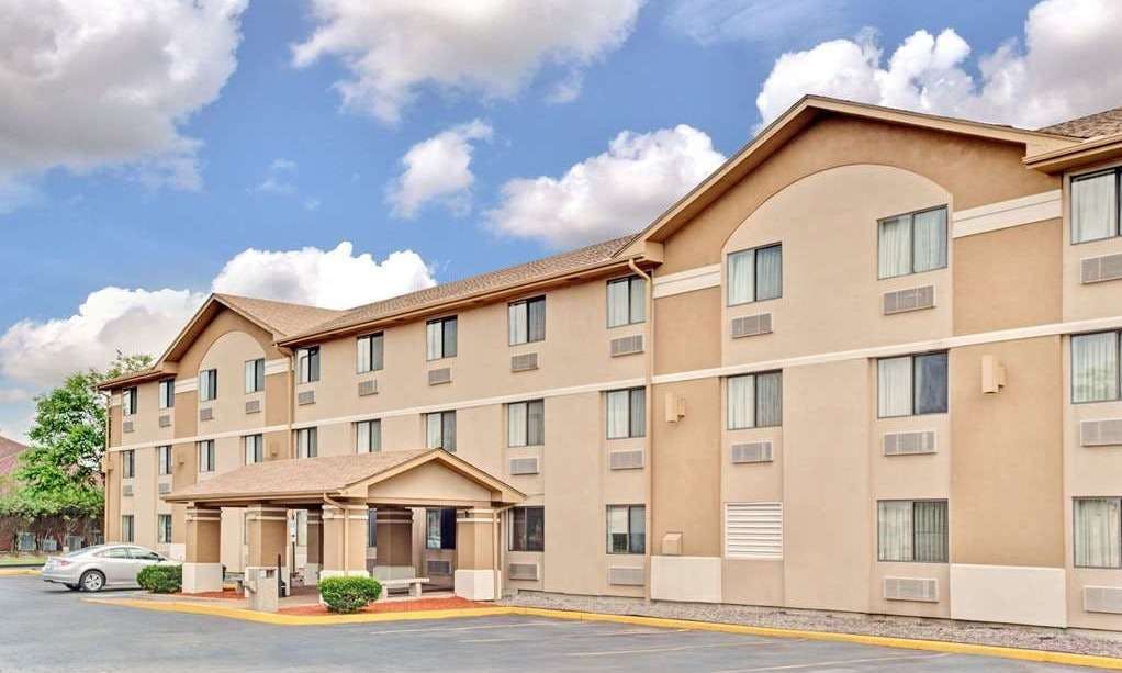 Super 8 by Wyndham Mokena/Frankfort /I-80