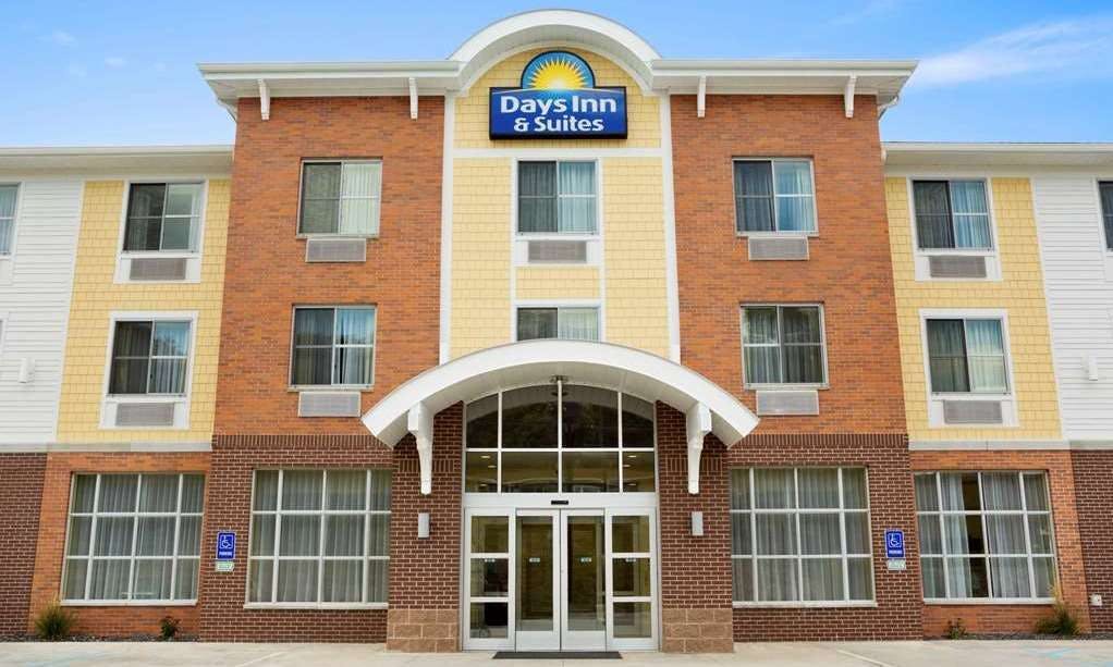 Days Inn & Suites by Wyndham Caldwell